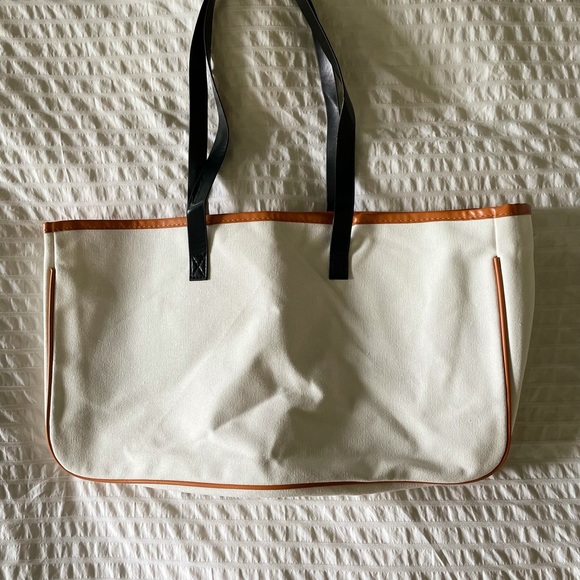 Weekend Tote - Picture 3 of 3